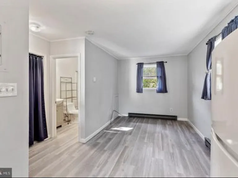 25 Glenwood Ave #B — Photo 3