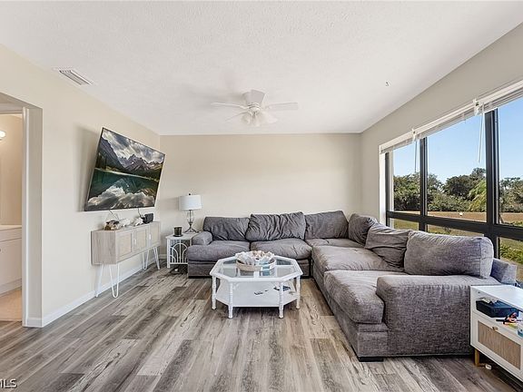 4th image of 12498 Riverside Dr APT 205