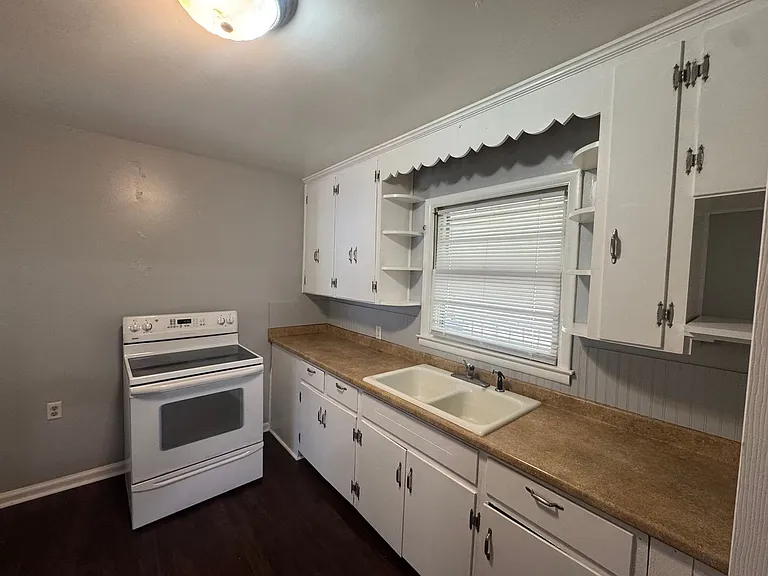 963 Green Ridge Rd — Photo 4