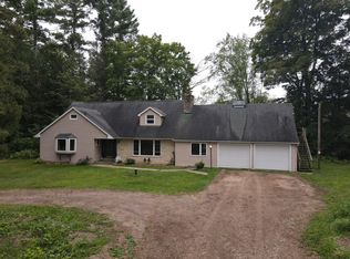 10945 Clinic Rd, Suring, WI 54174