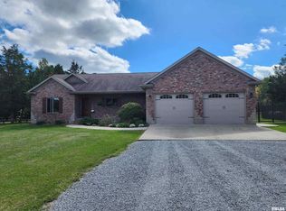 215 Ozark Rd, Simpson, IL 62985