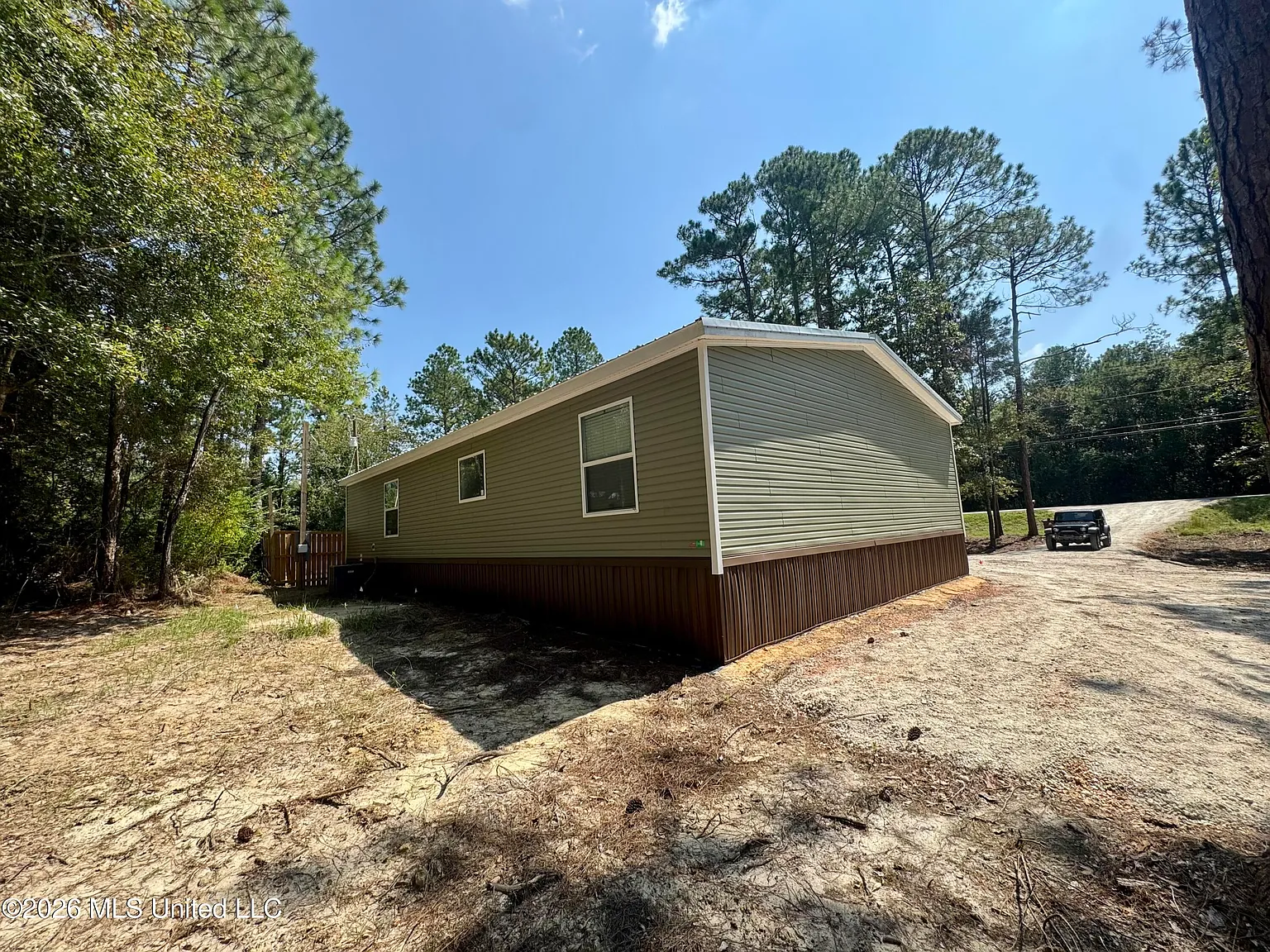 3 bed, 2.0 bath, 1664 sqft, $1,250 — Photo 3