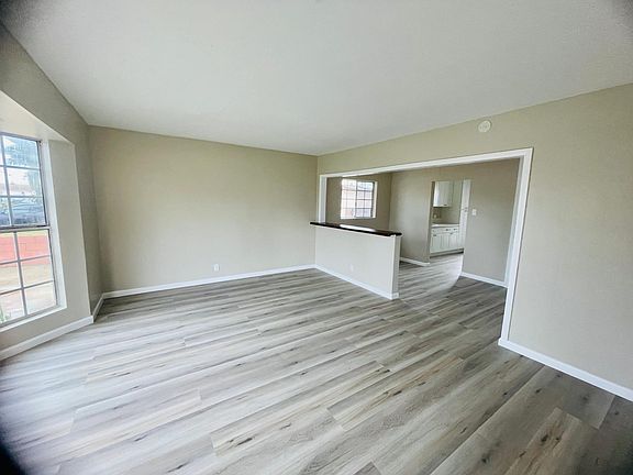 3rd image of 9248 Rose St #9248