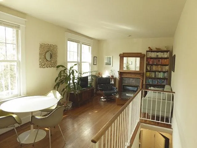 1685 Crescent Pl NW #3 — Photo 2