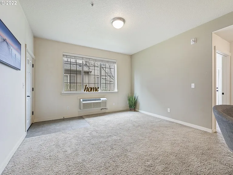 7907 NE Rockne Way — Photo 14
