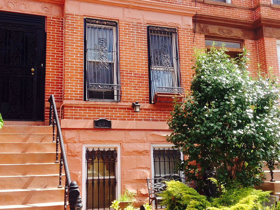 1st image of 695 Sterling Pl