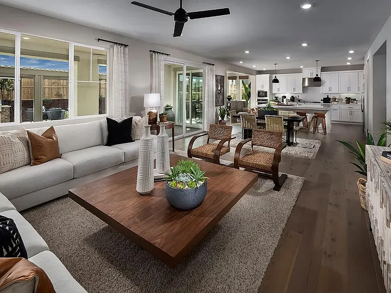 6372 Zink House Dr — Photo 2