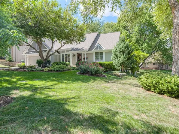 11504 Newton St, Overland Park, KS 66210