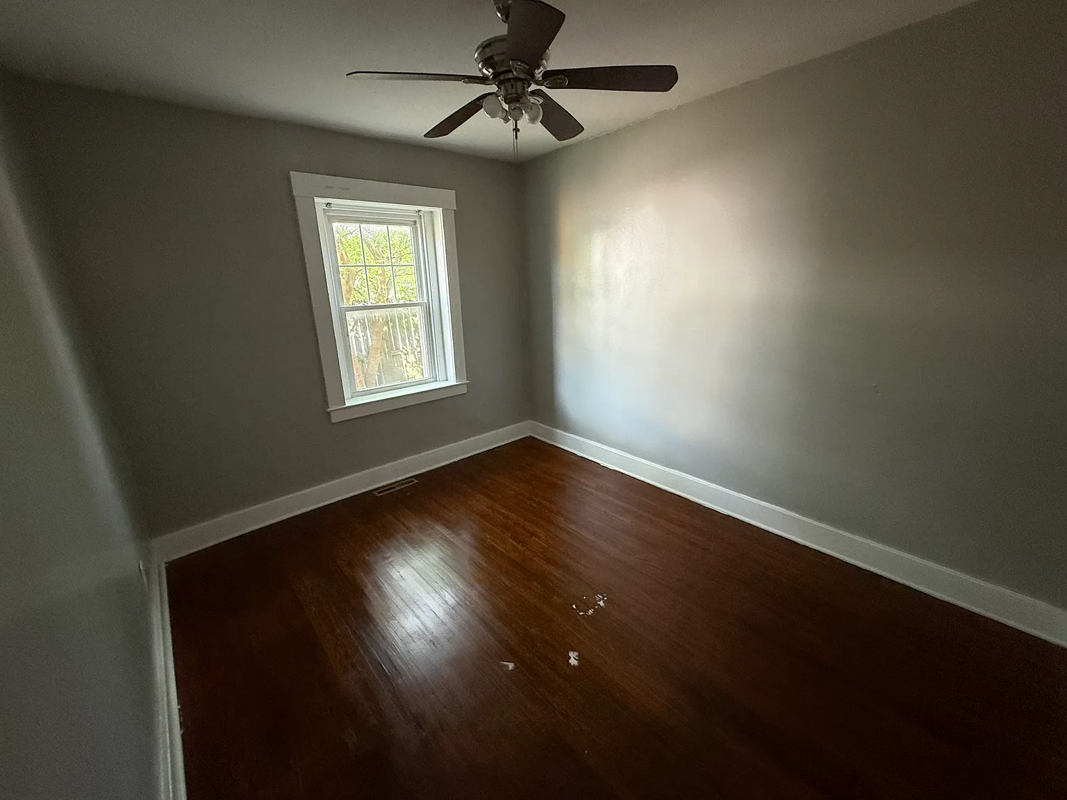 2 bed, 1000 sqft, $1,250 — Photo 4