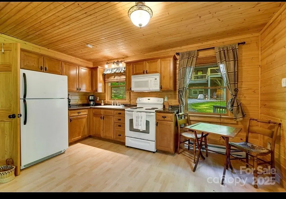 1 bed, 1.0 bath, 550 sqft, $1,400 — Photo 1