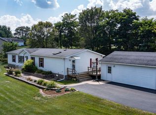 N2593 Brittany Ln, Waupaca, WI 54981