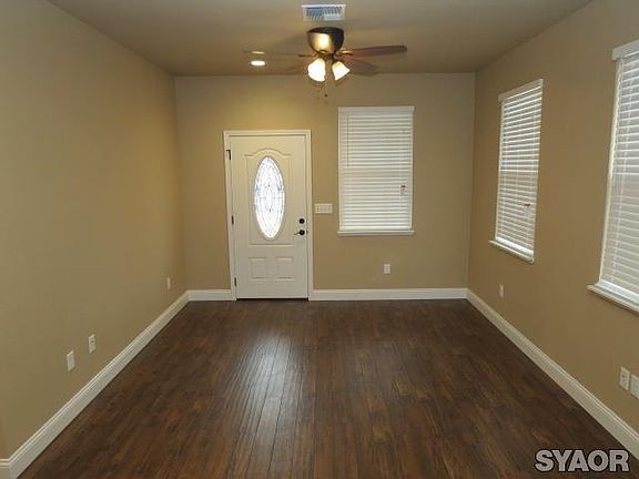 3rd image of 1799 Hile Ave