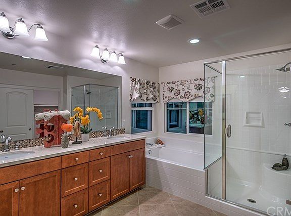 Photo of model home master bath, photo not intended to depict actual home