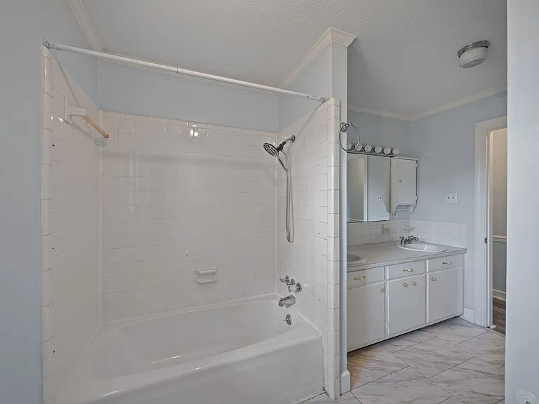 4130 Terrace Dr — Photo 21