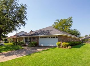 408 Maple Ridge Dr, Bossier City, LA 71111