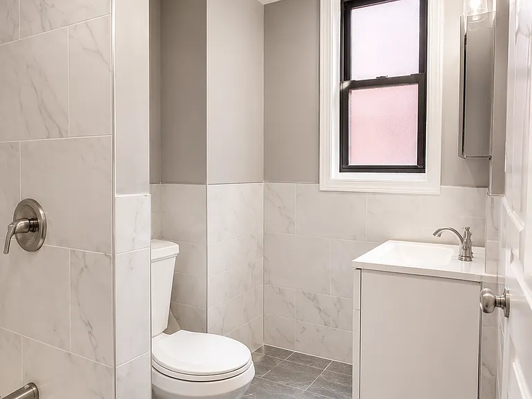 653 Mount Prospect Ave #4B — Photo 2