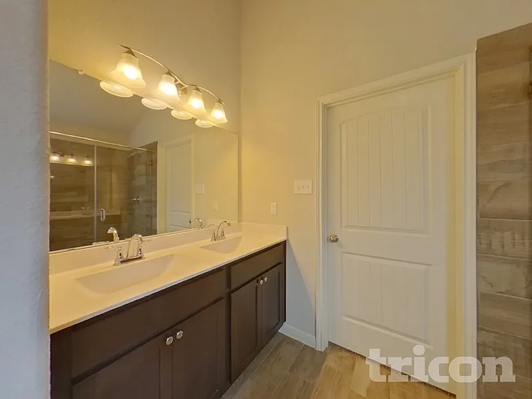 9829 Glen Brook Ln — Photo 8