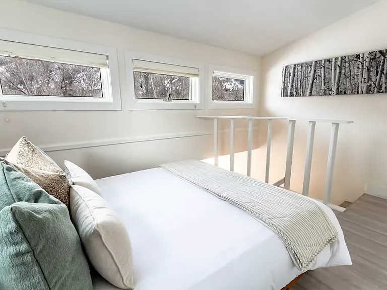 900 E Hopkins Ave #16 — Photo 14