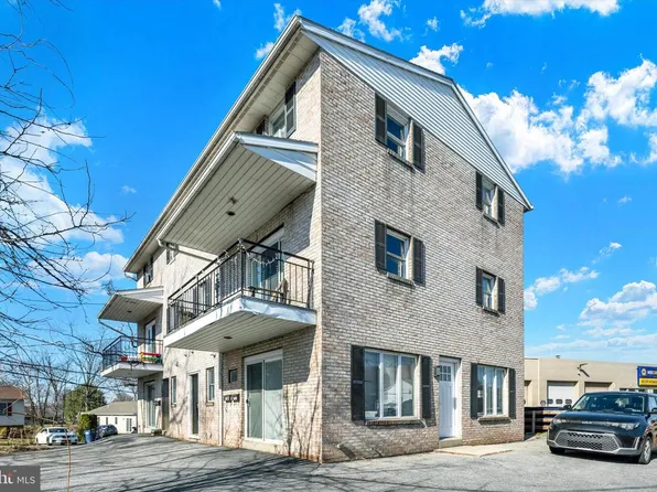 219 W Main St, Fleetwood, PA 19522