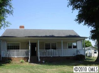 5302 Hickory Grove Rd, Mount Holly, NC 28120