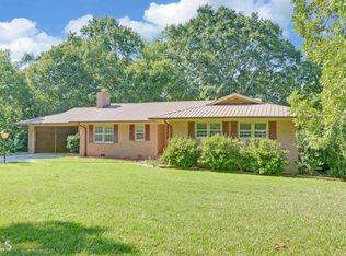 1580 Skyline Dr, Toccoa, GA 30577