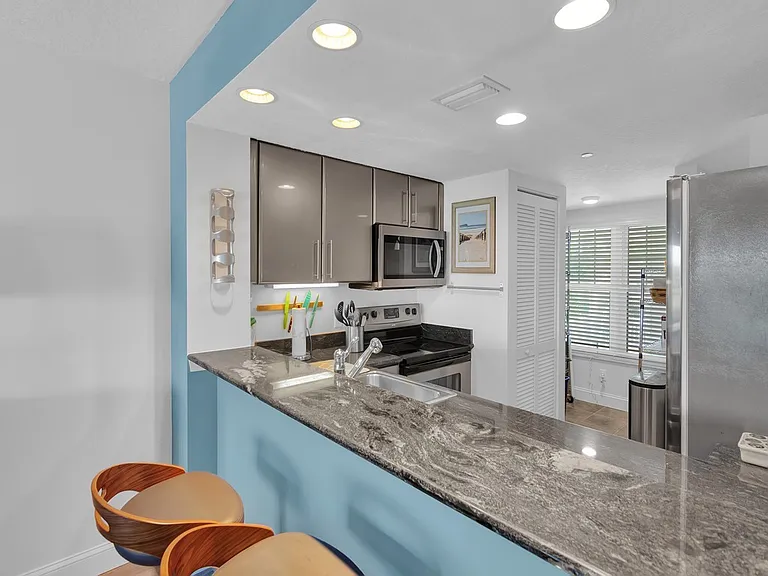 2700 Ocean Dr #107 — Photo 11