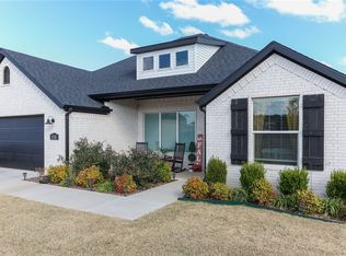 1518 N Pershing St, Fayetteville, AR 72704
