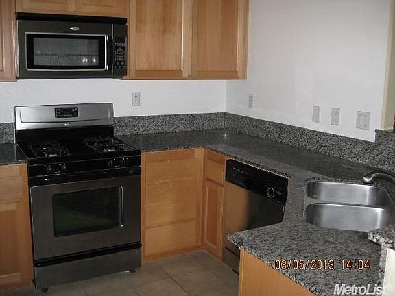 4th image of 607 Blossom Rock Ln