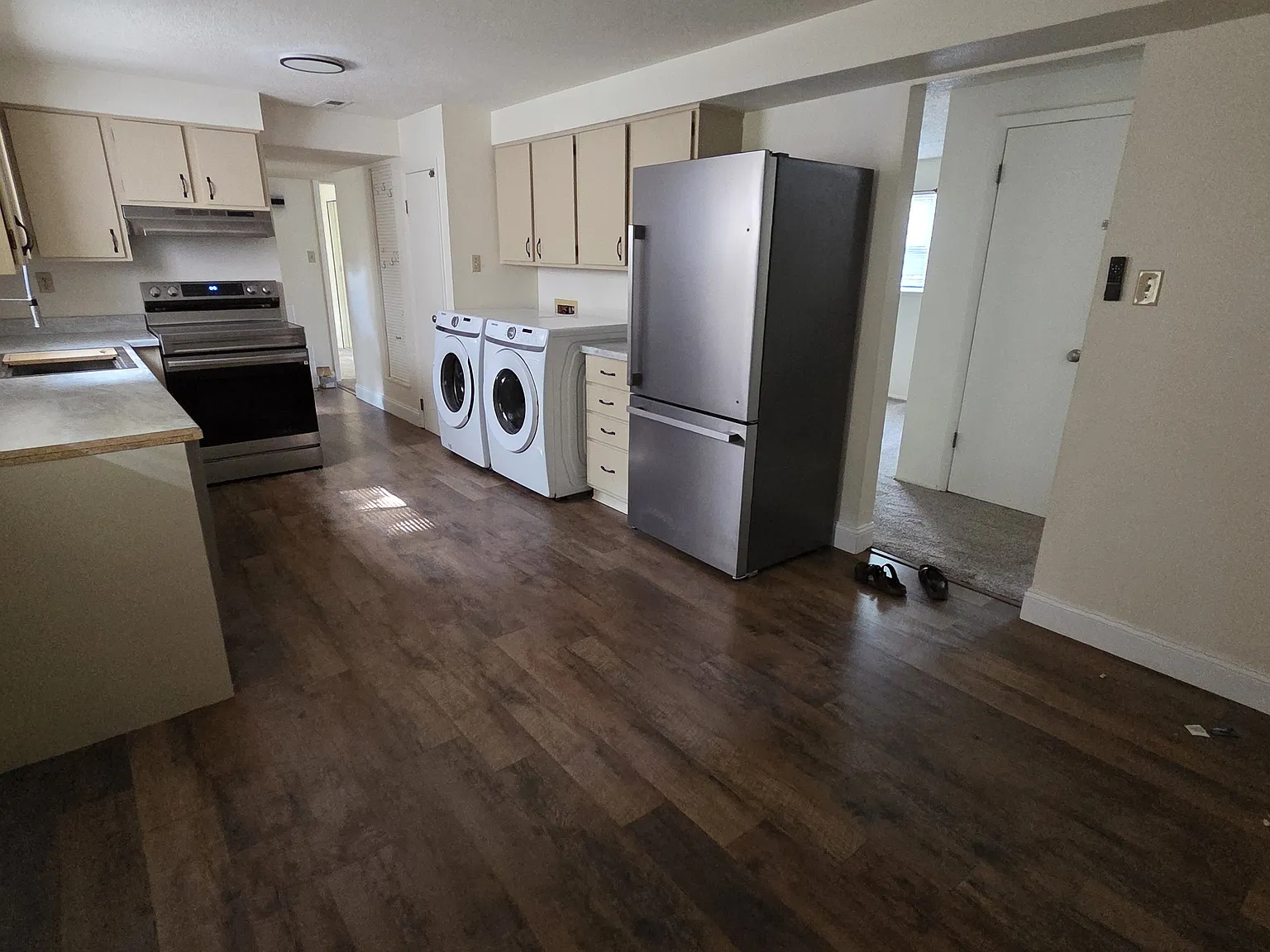 10 Douglas Ln — Photo 2