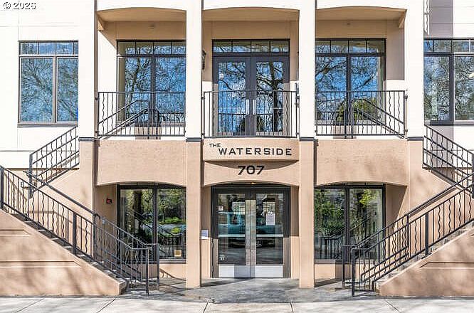 1st image of 707 N Hayden Island Dr Unit 413
