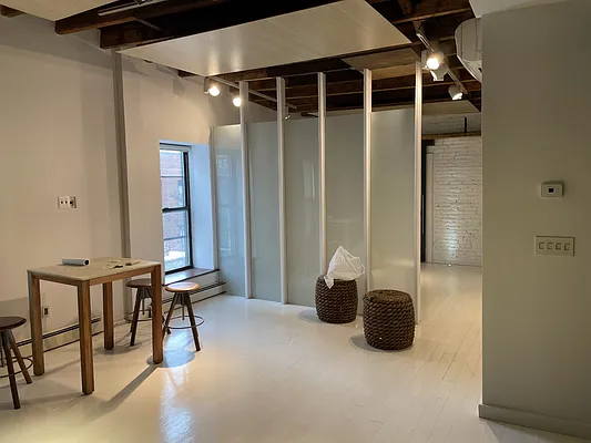 Rented by Bouklis Group | media 7