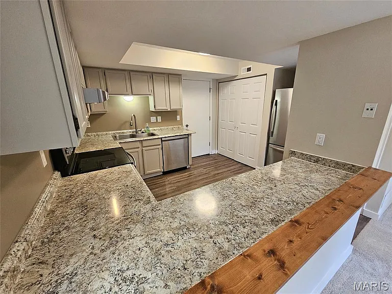 17097 Sandalwood Creek Dr — Photo 7