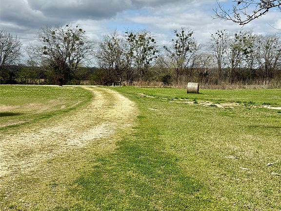 4th image of 118 Frederick Douglass Rd