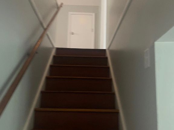 4th image of 818 Carneal Rd