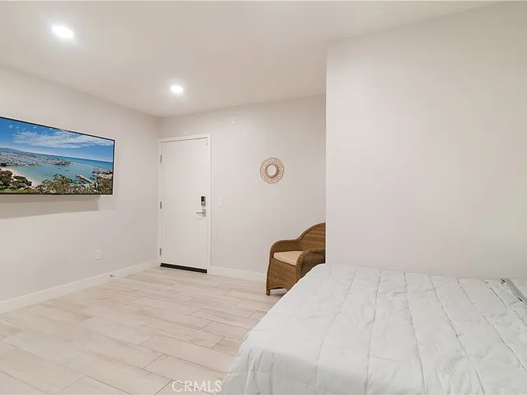 1519 Doheny Way — Photo 19