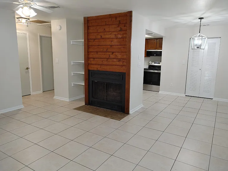 4405 SW 74th Ter #A — Photo 1