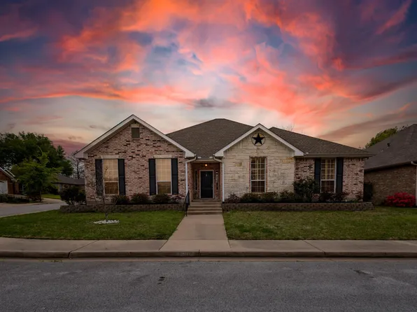 1811 Park Pl, Mineola, TX 75773
