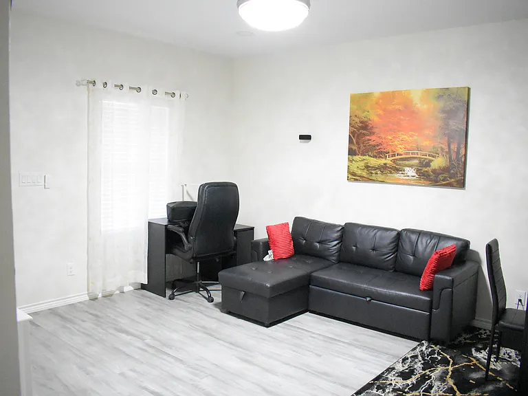 1905 Banita St #102 — Photo 7