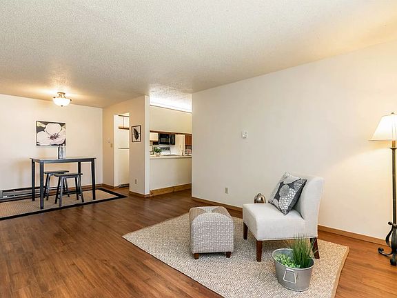 2nd image of 912 Benton Dr APT 12