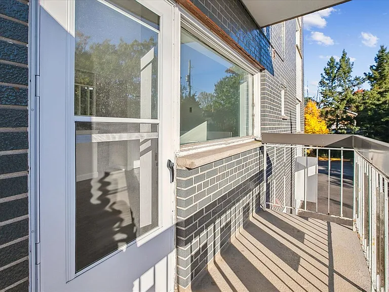 142 Allard St — Photo 17