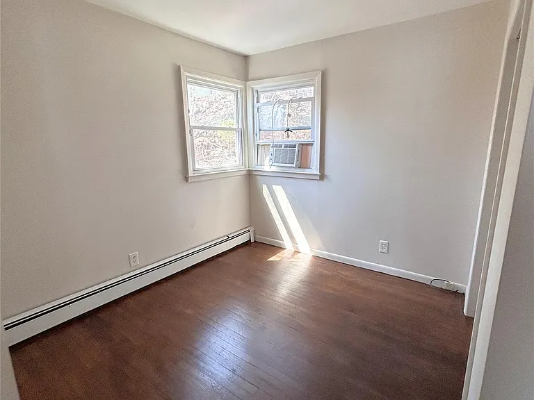 451 E Main St — Photo 16