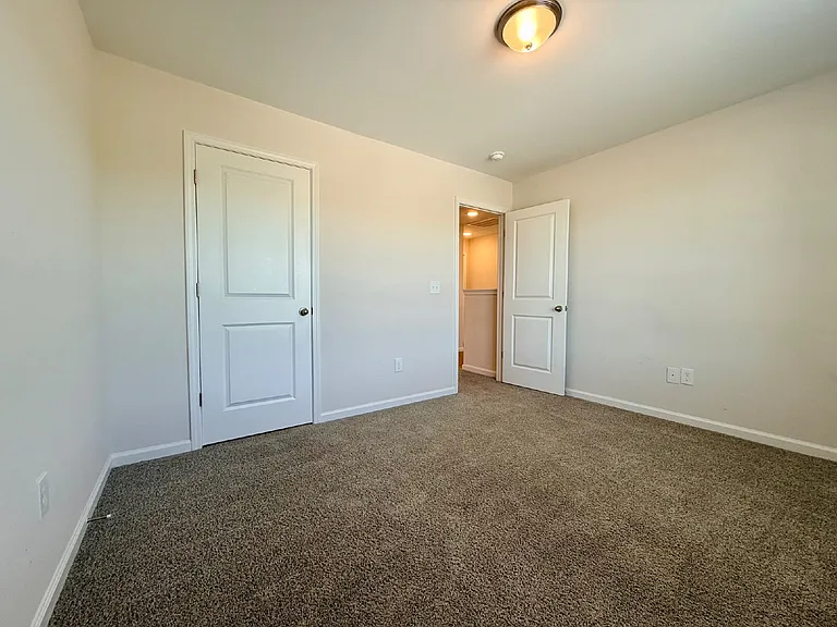4736 Mastercraft Ct — Photo 14