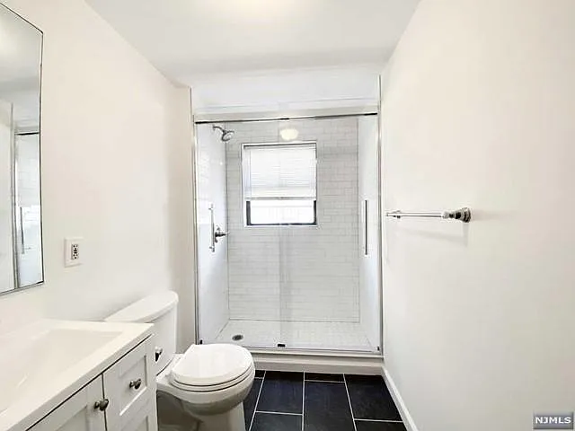 18-22 Engle St #R-18 — Photo 9