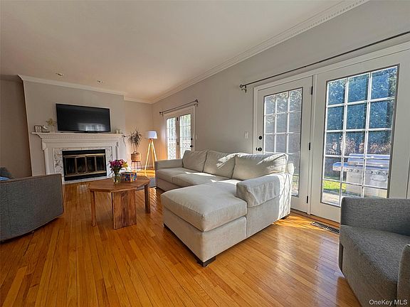 3rd image of 28 Home Pl APT A2