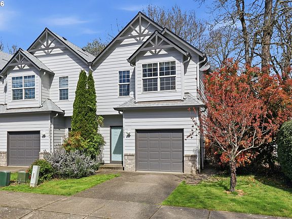 3rd image of 18529 SW Cascade Dr