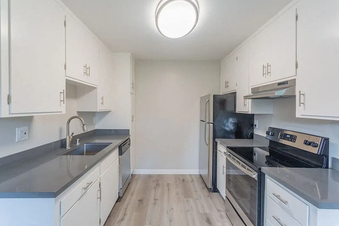 Element Apartment Homes — Photo 1