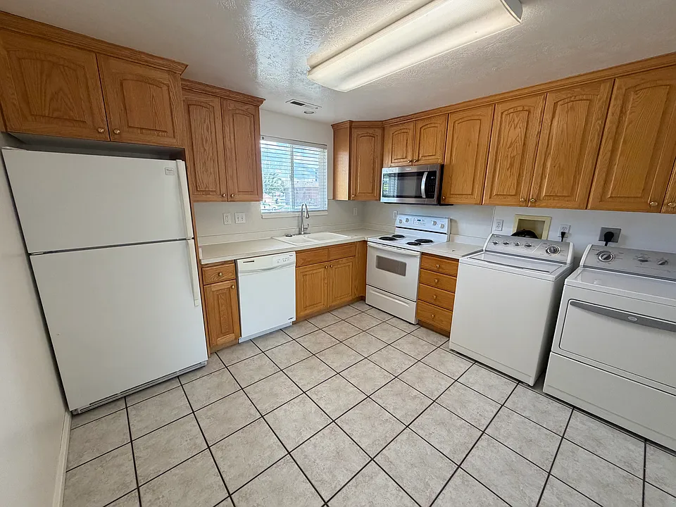 367 E 1500 S #367