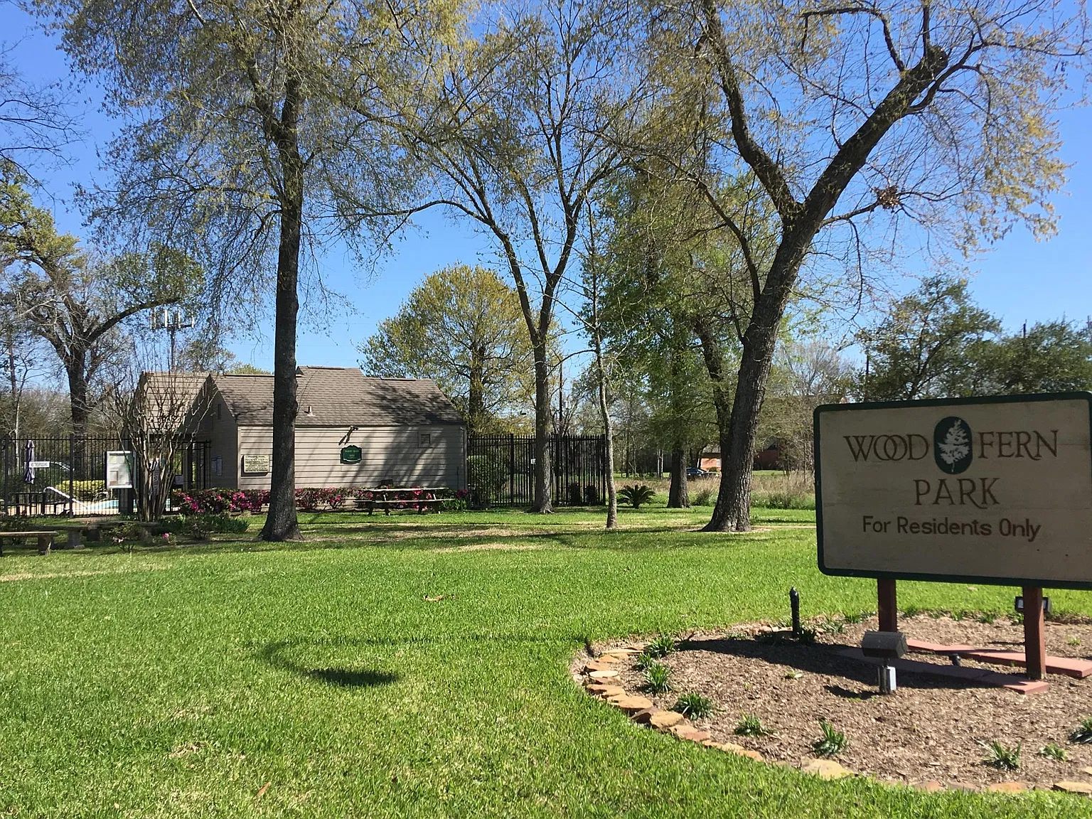 3 bed, 1152 sqft, $1,850 — Photo 2