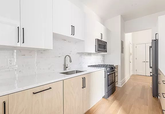 3rd image of 255 Eastern Pkwy APT A7