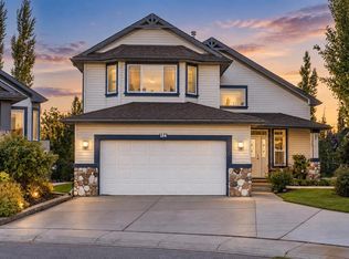 184 E Cove Cres, Chestermere, AB T1X1J6